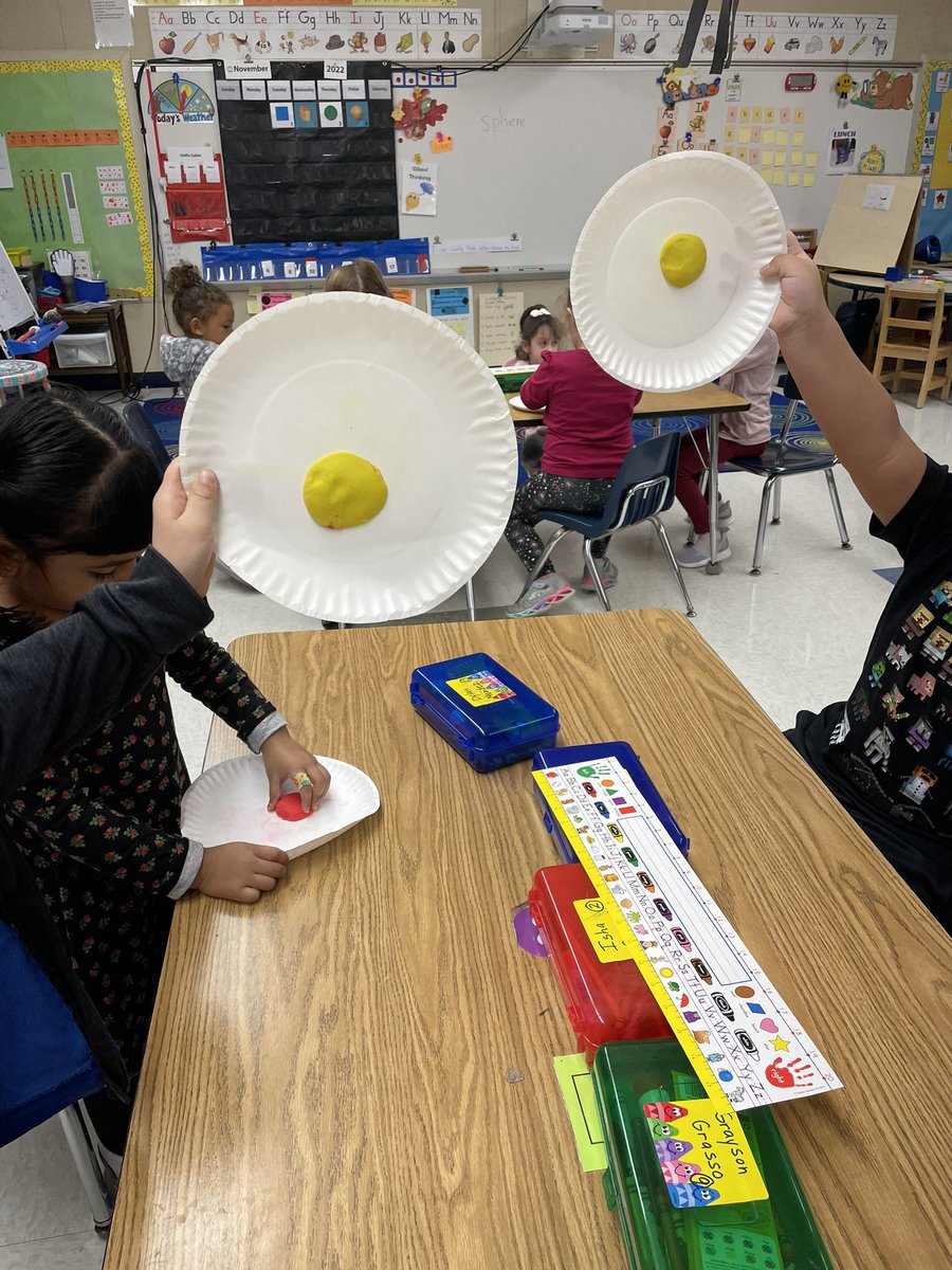 sharcivil's tweet photo. Hands on math exploration… clay spheres and squashed flat circles. We even tried to make other shapes #bridgesmath @SlackwoodSchool @KBurke4242 @ltps https://t.co/iuC8gDjqH7