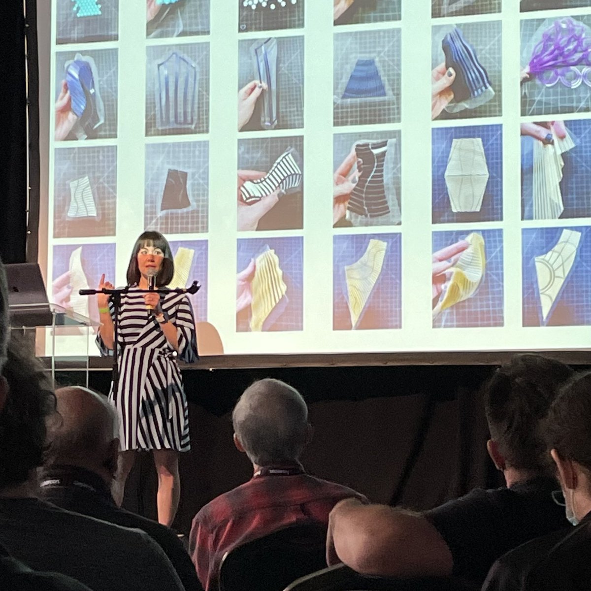 ριɳɠυιɳσ 🍕 tweet media