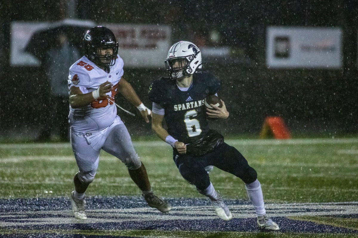 Some 📷 numbers: 
🏈 11 games 
🏈 1,808 photos shared
🏈 40+ hours of shooting 
🏈 15+ hours of travel
🏈 30+ hours of editing/sharing
🏈 Dozens of sideline miles walked
🏈 One big heartbreak
This was not the way the 2022 football season was supposed to end. 💔