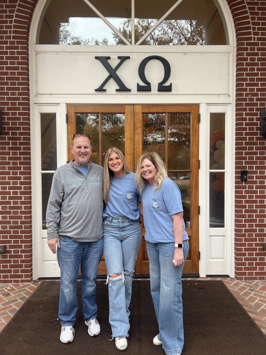 paigesdadj5's tweet photo. Chi Omega family day at UTM! https://t.co/ZhD0w8DzUd