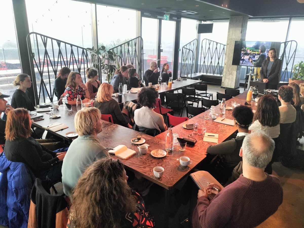 Jop de Vrieze (@jopinie) on Twitter photo Wat een heerlijke dag was dat gisteren zeg, bij de #goudenfreelancer. Dank aan iedereen voor de inzet en het enthousiasme! Tot over twee jaar.
Foto's: <a href="/faroukbatiche/">farouk batiche</a> Wat een heerlijke dag was dat gisteren zeg, bij de #goudenfreelancer. Dank aan iedereen voor de inzet en het enthousiasme! Tot over twee jaar.
Foto's: <a href="/faroukbatiche/">farouk batiche</a>