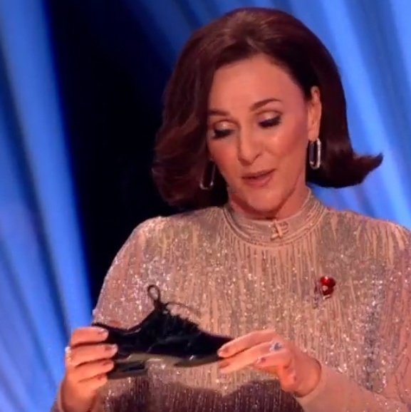 dylan6roberts's tweet photo. When you find the perfect shoe in T K Maxx but it's not your size. #Strictly https://t.co/YK22NAHjtu