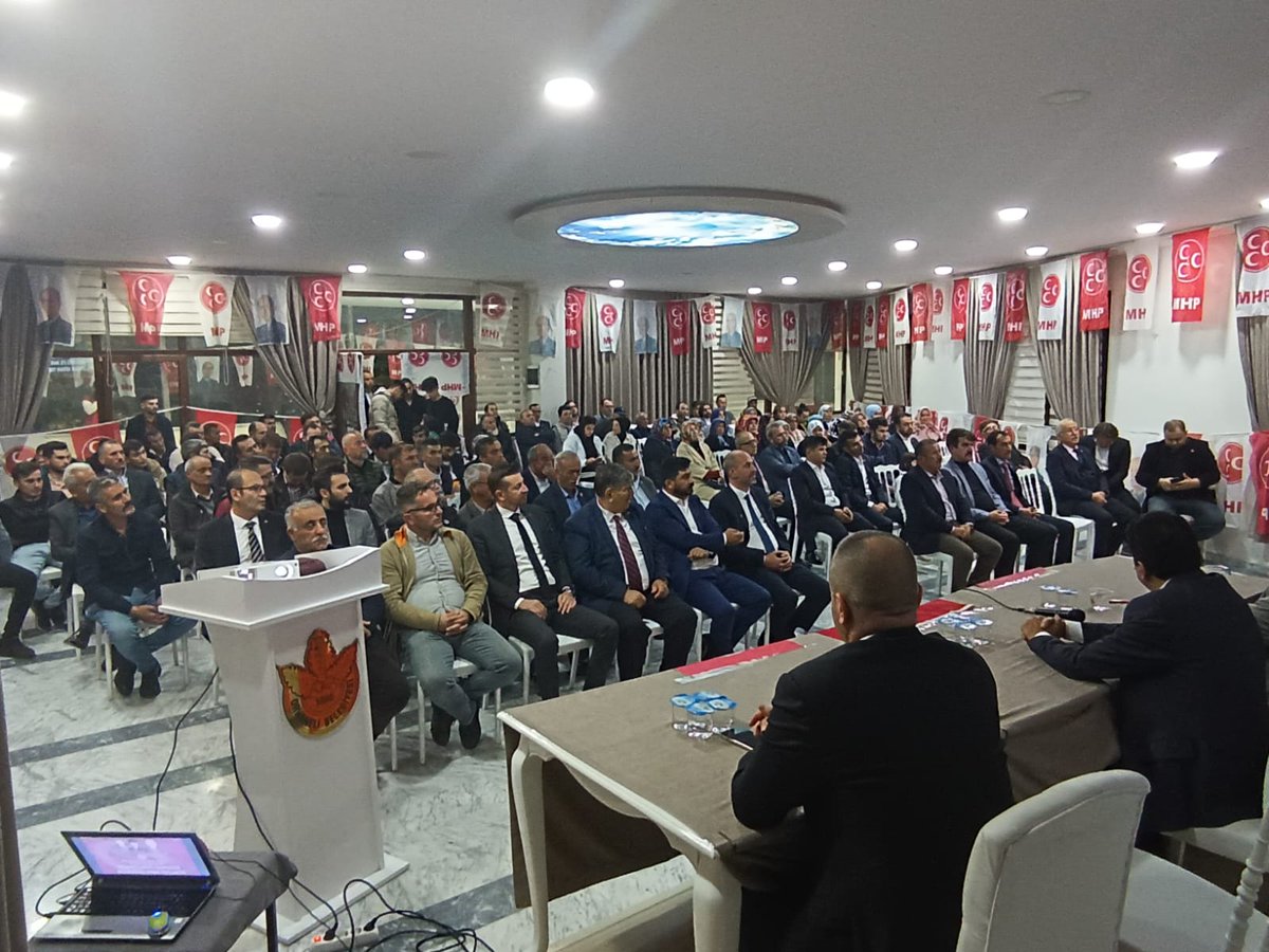 MOrhaneli's tweet photo. MYK üyemiz Sn. Fevzi ZIRHLIOĞLU, MDK Uyemiz Sn. Muhammet TEKİN, İl Başkan Vekilimiz Sn. Süleyman TEFEKKÜR, Teşkilatlardan Sorumlu İl Başkan yardımcımız Sn. Cemal ERSOY Beyefendilerin katılımlarıyla divan toplantımızı gerçekleştirdik.Hayırlara vesile olsun.@MHPBursail @mckalkanci https://t.co/WMtEivVfCR