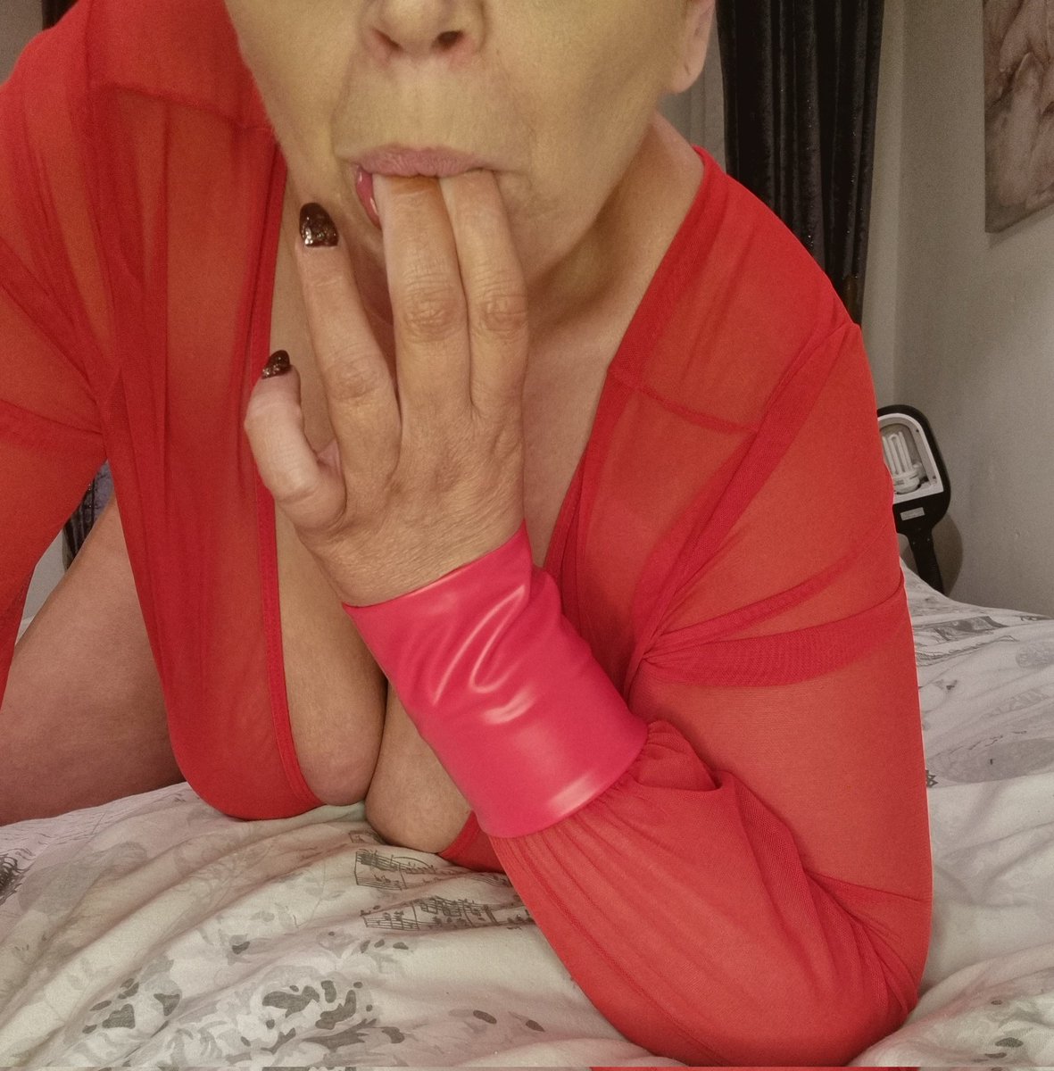 Charm3011's tweet photo. Happy Saturday😘Pm me here or kik @sexysecretary40 for my menu 💕
@allthingsworn 
@CampNude 
@M4TUR3 
@BlazePearce 
@HerWornPanties 
@HoneysPanty 
@promote1987uk 
@HouseOfFetishuk https://t.co/3rJxJLsS98