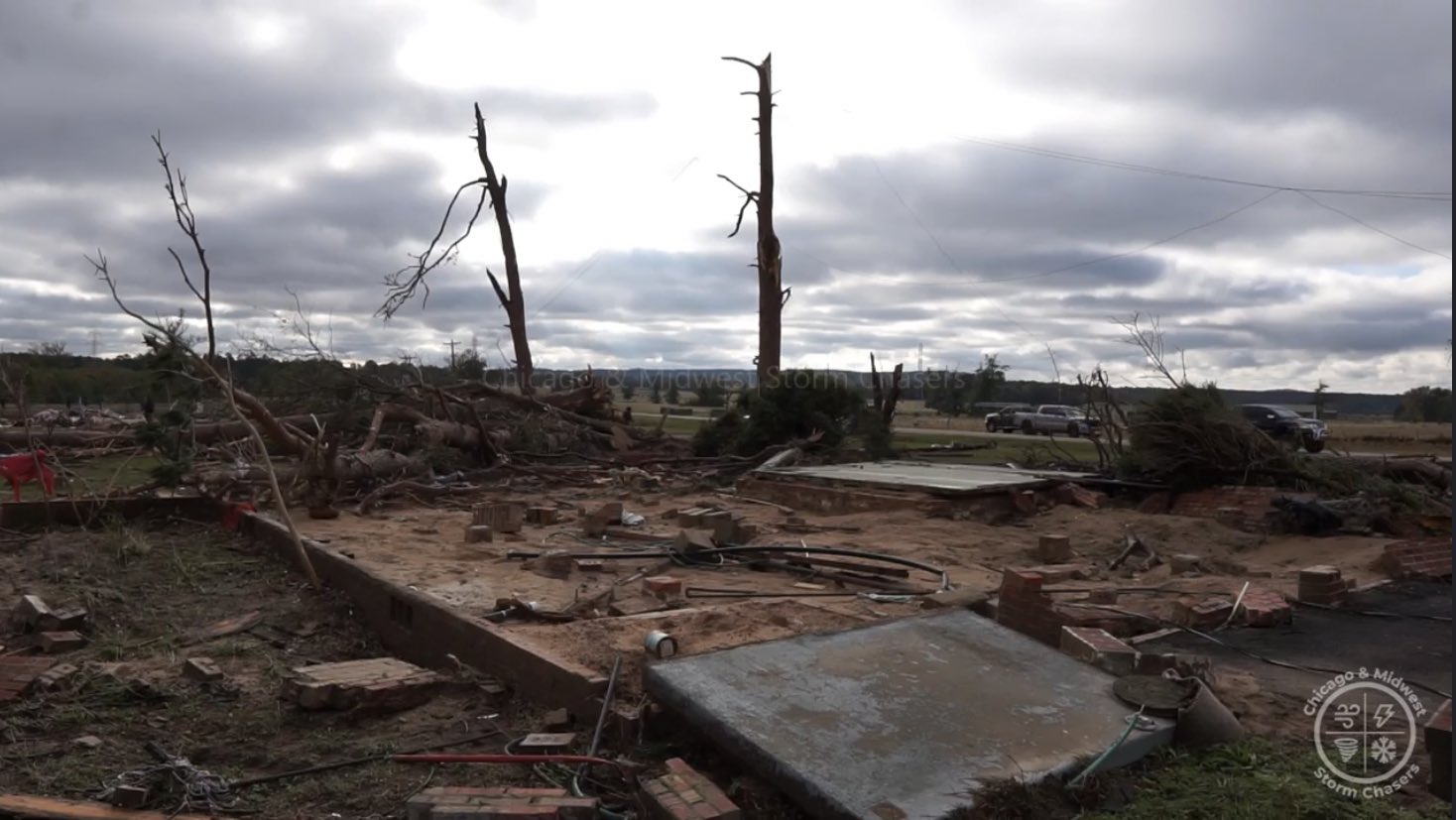 storm-captures-pictures-videos-on-twitter-looks-like-a-slabbed-brick