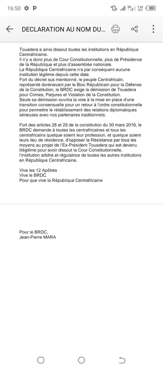 📄#Rca🇨🇫| La #diasporaRca d'🇪🇺 réunie devant la représentation diplomatique centraf en 🇨🇵 ce 5/11, pour dénoncer la gouvernance de <a href="/FA_Touadera/">Faustin-Archange Touadéra</a> "devenu illégitime pour avoir dissout la CC, l'institution arbitre et régularisatrice de toutes les institutions en Rca''. #RcaDebout
