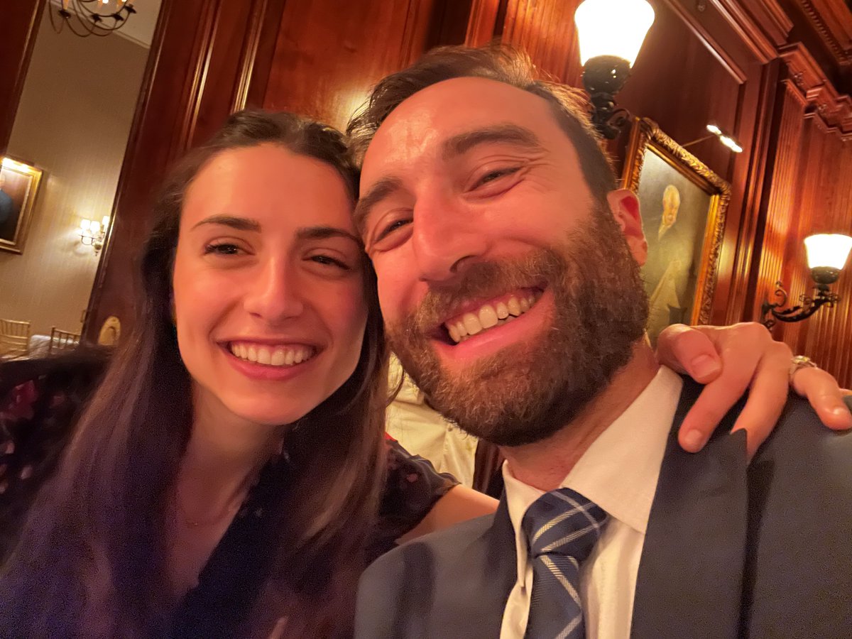MaximMaron's tweet photo. Had a great time at the Interurban Clinical Club meeting! Hearing so many physician scientists share their work was inspiring. Also thankful for the opportunity to present my own research as part of the Epstein Scholars Program. Dinner was the cherry on top! #ICC223 @kravitzmeryl https://t.co/2TULdDq8jZ