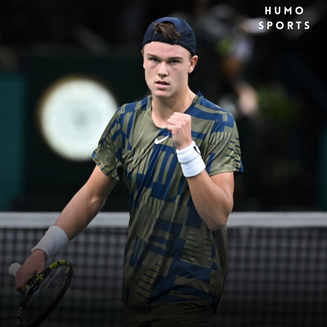 ProdencaSports's tweet image. El Octubre/Noviembre de Holger Rune

🇧🇬 Sofía: Final vs Huesler
🇸🇪 Estocolmo: 🏆 contra Tsitsipas
🇨🇭 Basilea: Final vs Felix Auger
🇫🇷 París: F/🏆 vs Djokovic/Tsitsipas

Ya se asegura mínimo top 12 del 🌎

18 victorias en 20 partidos. 

EL PENDEJO TIENE 19 AÑOS!

#humoTenis