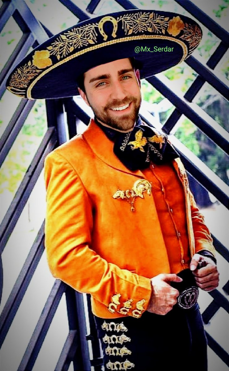 FandomTeskiMx's tweet photo. @CaglarErtugrul 
İyiki doğdun 
Felíz Cumpleaños Çağlar
l🥳🎂🎉
#CağlarErtruğrul https://t.co/a2SZN3kTkj