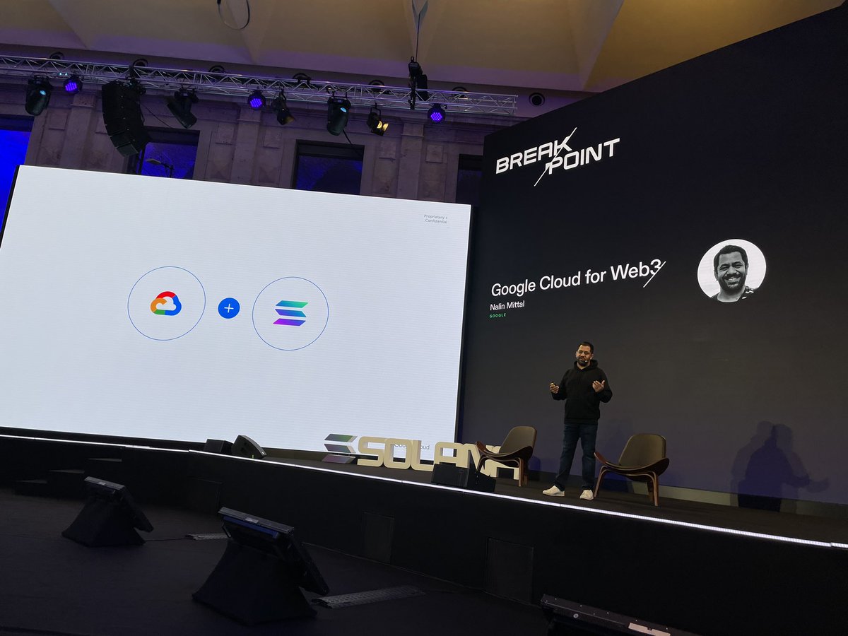 OAK_Res_FR's tweet photo. 🔴 EN DIRECT de Lisbonne ⭕️
@solana vient d’annoncer le partenariat avec @googlecloud qui s’articule en plusieurs parties:
⁃Validateur Solana
⁃Support Solana pour le moteur Node de Google Cloud
⁃Data Solana dans BigQuery
⁃Paiement Google Cloud en $SOL https://t.co/0sSqoGg62A