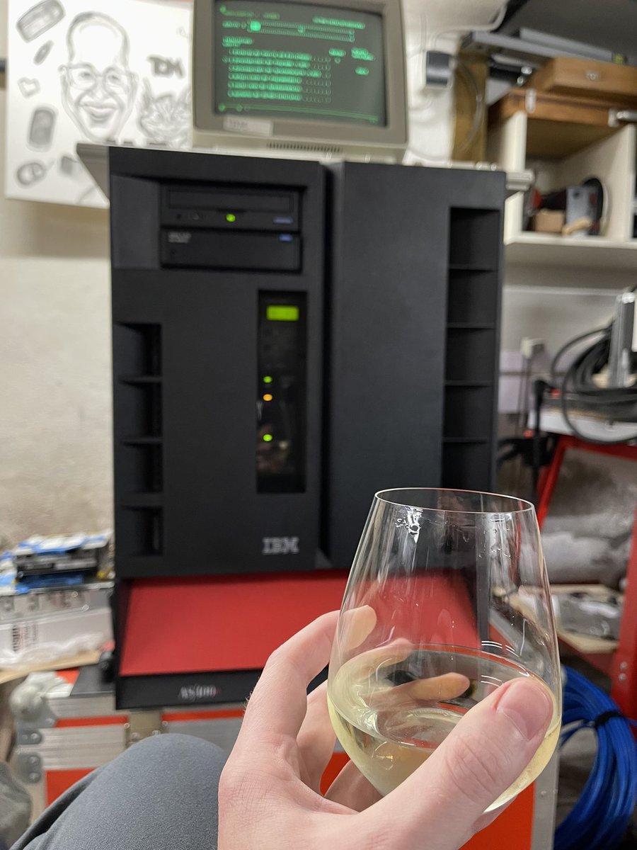BoscoMac's tweet photo. A normal Saturday evening #as400 #os400 #ibm https://t.co/49EB3l82wz
