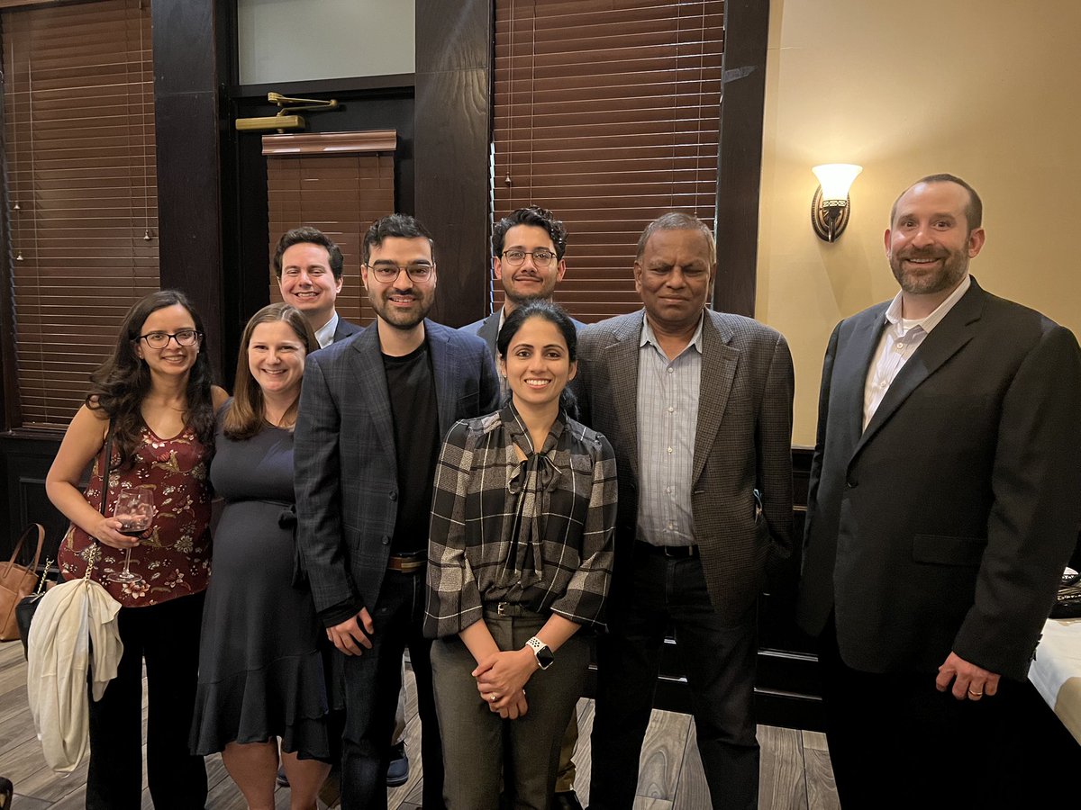 abdul_2592's tweet photo. Best part of ASN>> meeting up with UTSW alumni at the alumni dinner. So much knowledge in one room #KidneyWk. @UTSWNephrology @stephanietr612 @lakhani_laila @samirparikhmd https://t.co/cnAmuMN478