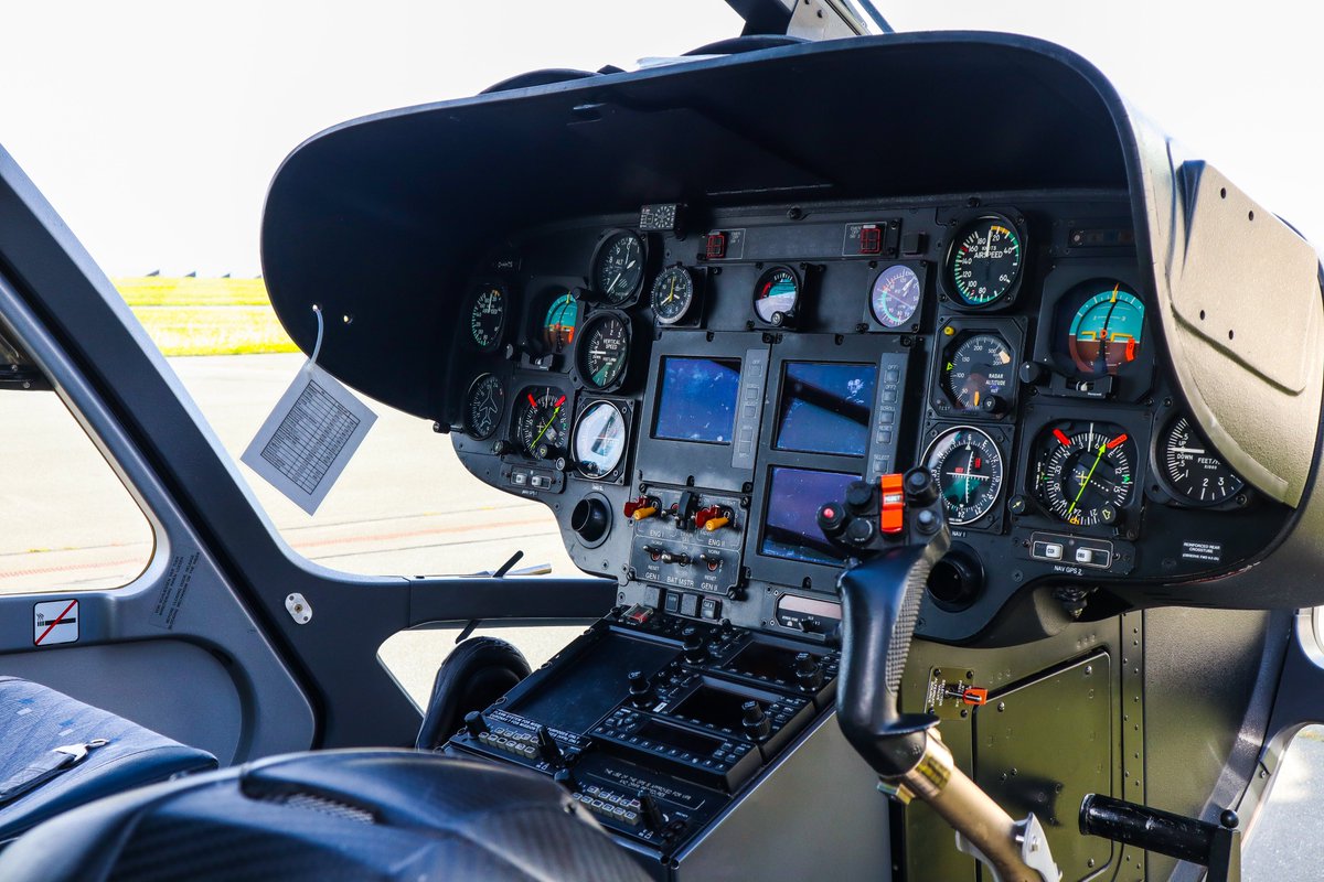 StandbyAviation's tweet photo. Cockpit of Rescue Helicopter Christoph 20. Airbus EC 135P2 D-HHTS built in 2005 
https://t.co/ZFlDiXChHQ

#standbyaviation #adacluftrettung #airbushelicopter #ec135 #rettungshubschrauber https://t.co/d8UpKRYfzb