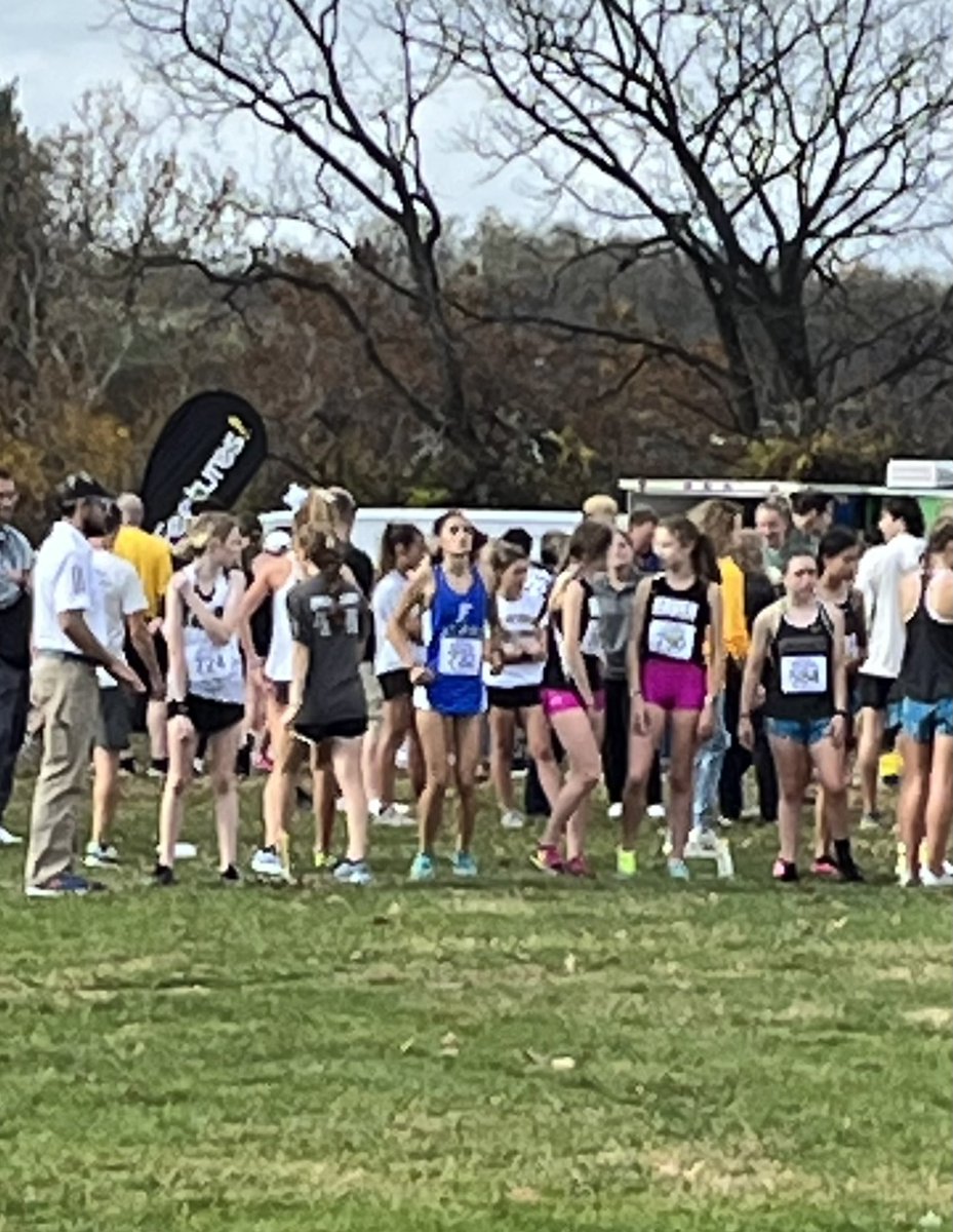 EtownF's tweet photo. Almost race time for state XC!  Go Jordan!! https://t.co/SFh4Yh6uvs