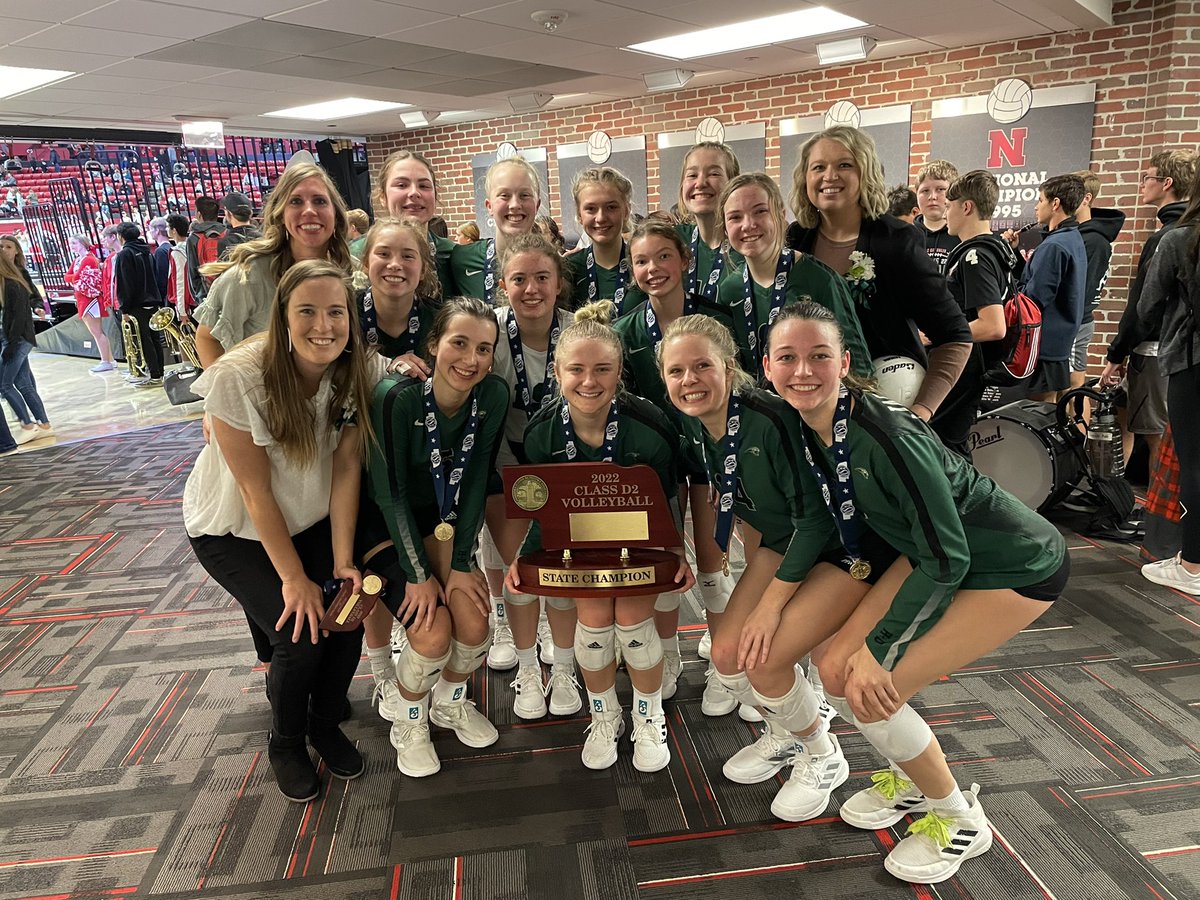 Congratulations Howells-Dodge High School – the 2022 NSAA Class D2 State Volleyball Champions! #nebpreps
