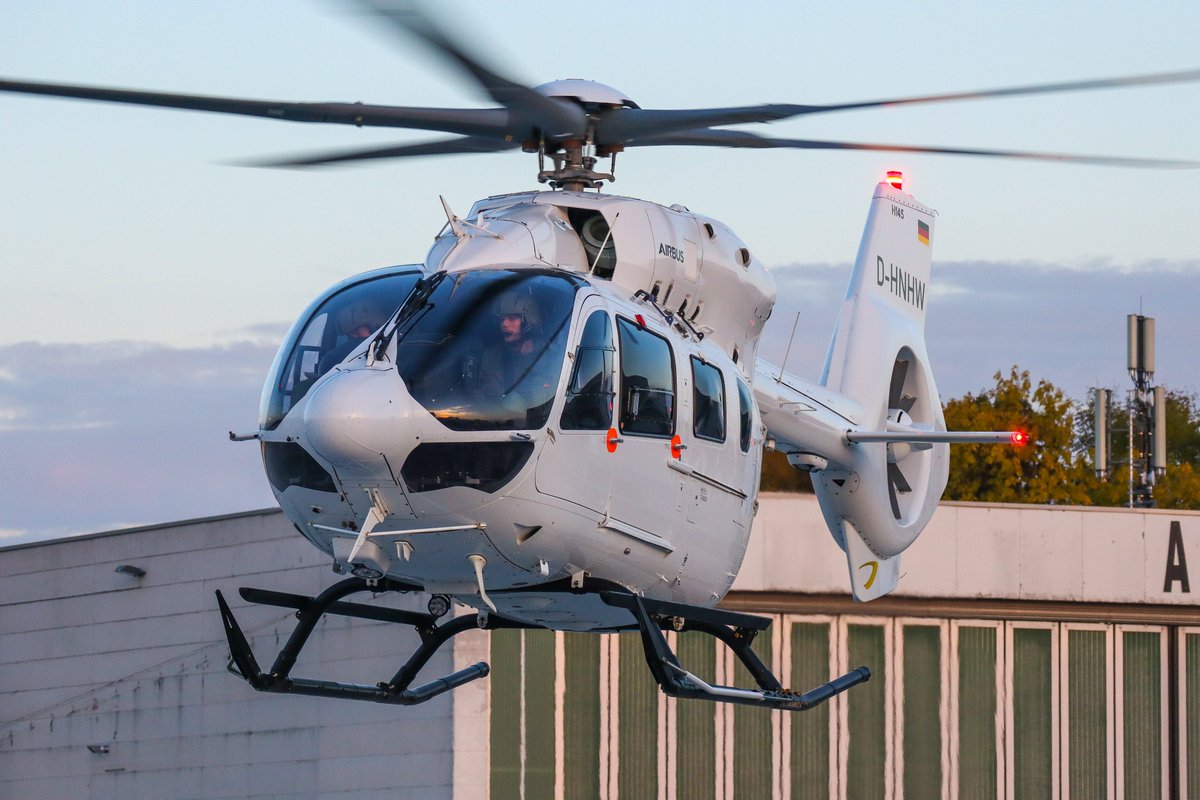 StandbyAviation's tweet photo. Airbus H145D3 D-HNHW
https://t.co/SztAqgw4Zz https://t.co/cOLcm8lnn6