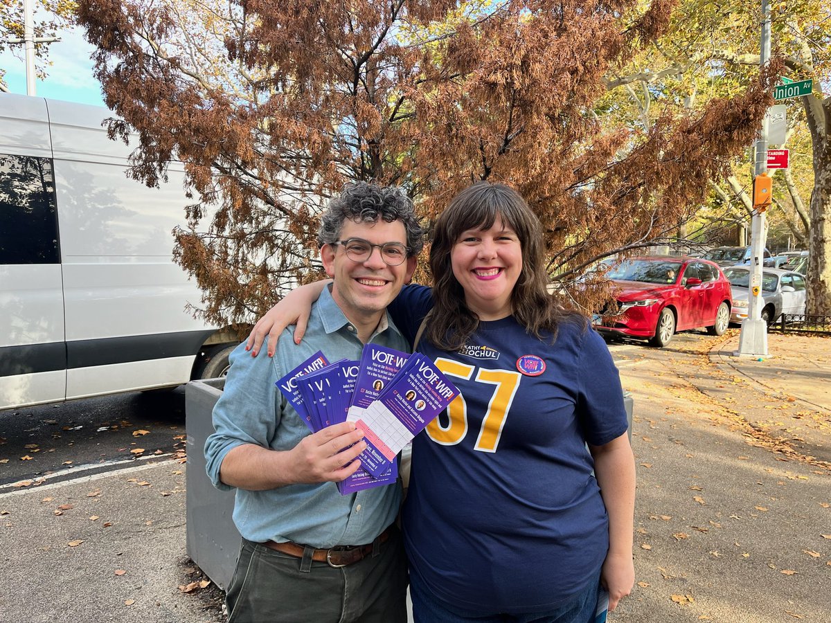 Beautiful morning at McCarren Park getting out the vote for <a href="/KathyHochul/">Kathy Hochul</a> and <a href="/NYWFP/">NY Working Families Party</a> candidates down the line. 

Polls are open til 5pm today and open 9am tomorrow. Do the damn thing! 🗳️