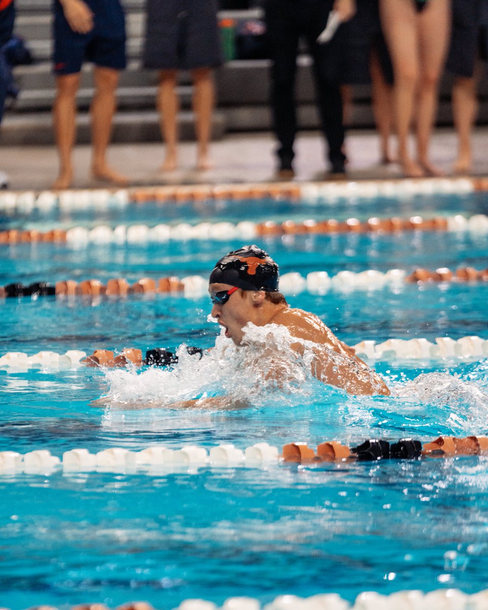 TexasMSD's tweet image. It's a season-best for @Jake_Foster96 in the 200 IM, winning with a time of 1:44.06 🤘 #HookEm