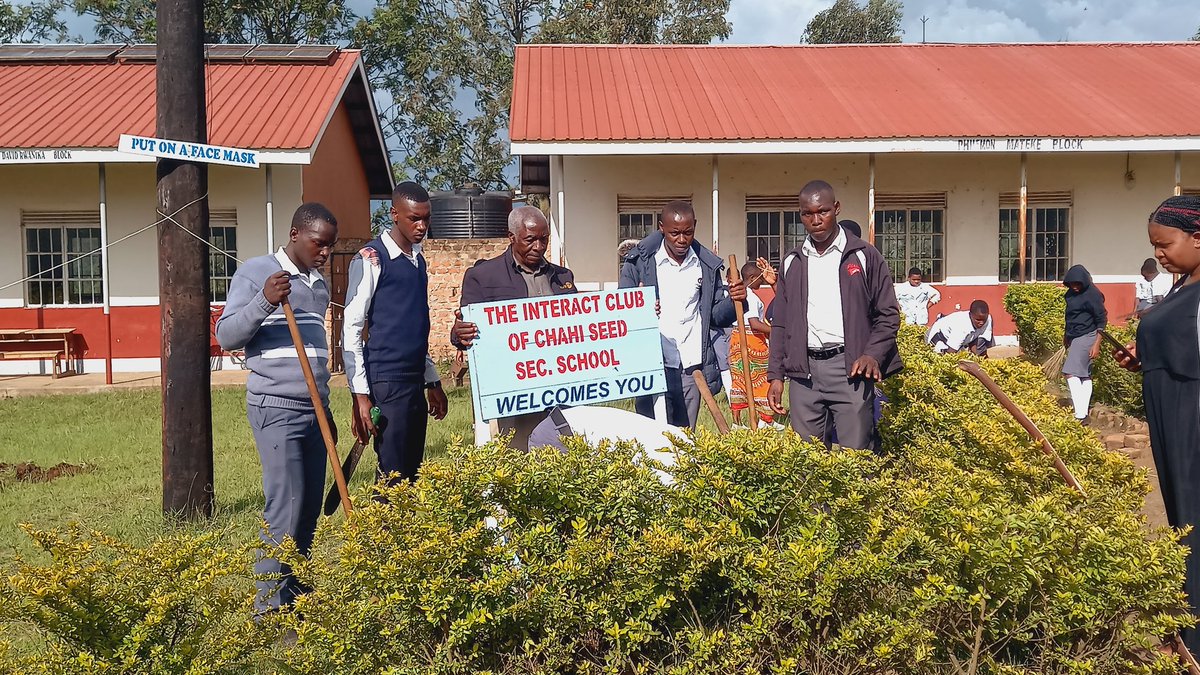 DianaOmbigo's tweet photo. How we celebrated World interact anniversary #WorldInteractWeek planted fruit trees, cleaned the school, inducted new board
@RotaractD9214
@interact 
@zonewestern3 
@lpi_rotaryinter 
@rotaryd9214 https://t.co/B2YtQecT5q