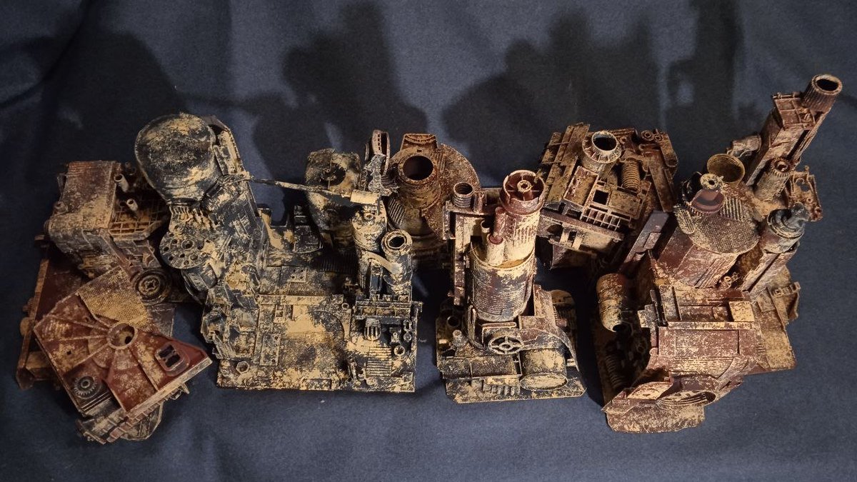 Siginnar's tweet photo. Made first layer of paint and texture
#diy #poorhammer #necromunda #terrain #warhammer #warhammer40k https://t.co/VdADomcbu4