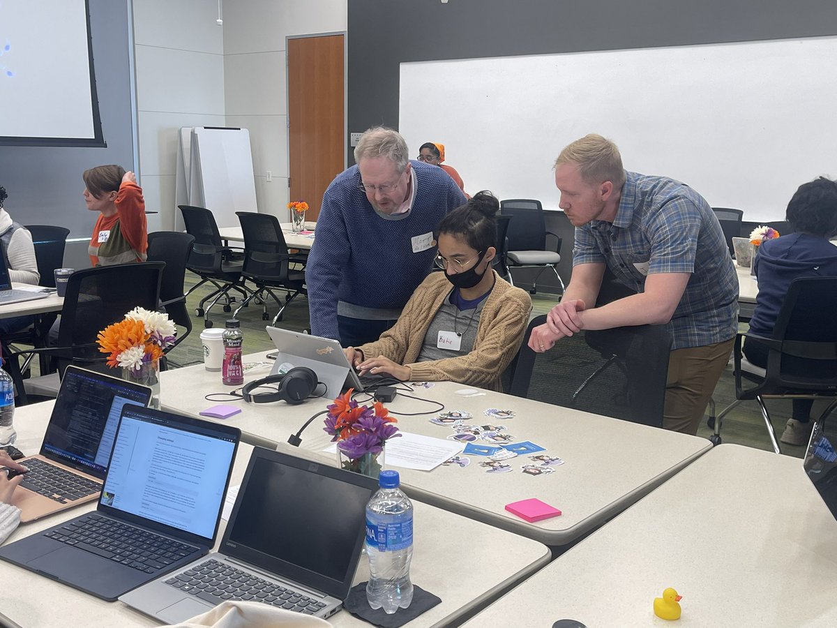 DjangoGirlsKC's tweet image. Session has started!👩‍💻 We can’t wait to see everyone’s websites! #Django #djangogirlskc #codelikeagirl #womenintech