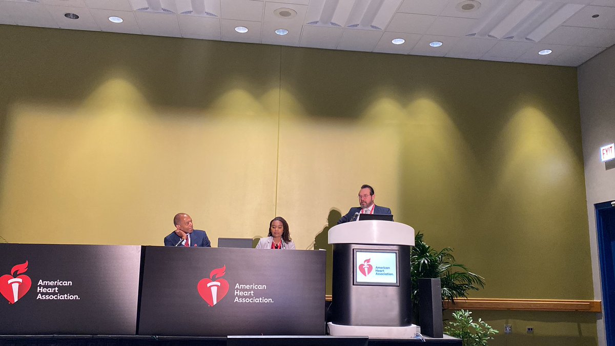 Happening now - @DrLopezJimenez is presenting on leveling the playing field to promote physical activity. Preceded by great presentation by @KBibbinsDomingo on multisectoral involvement in promoting cardiovascular health - join us. @DavidGoff_MDPhD @AHAMeetings