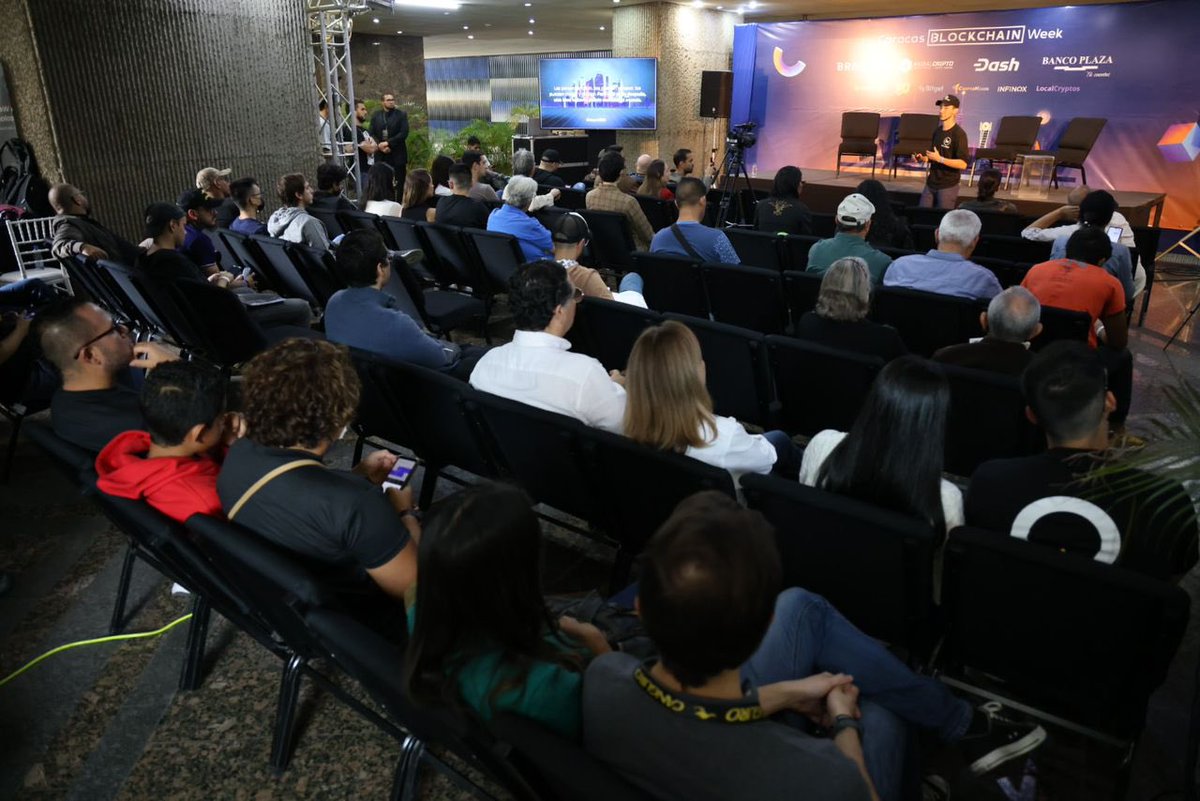 sunacrip_ve's tweet photo. “El Futuro de los Negocios en la Web 3.0” Por: José Hernández de Magmaverse.

#CaracasBlockchainWeek 🇻🇪 https://t.co/E2lKjGlB47
