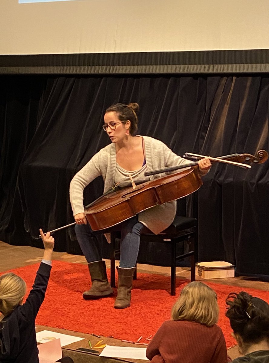 ICUtrecht's tweet photo. 🎉 Hoy hemos celebrado la VI Feria del Libro Infantil y Juvenil en nuestro Instituto. 

Agradecemos un año más a todos los asistentes y colaboradores por haber creado entre todos una jornada mágica para pequeños y mayores ✨ ¡Hasta la próxima!

#Kinderboekenmarkt #Minilectores https://t.co/h3V2zjf6VC