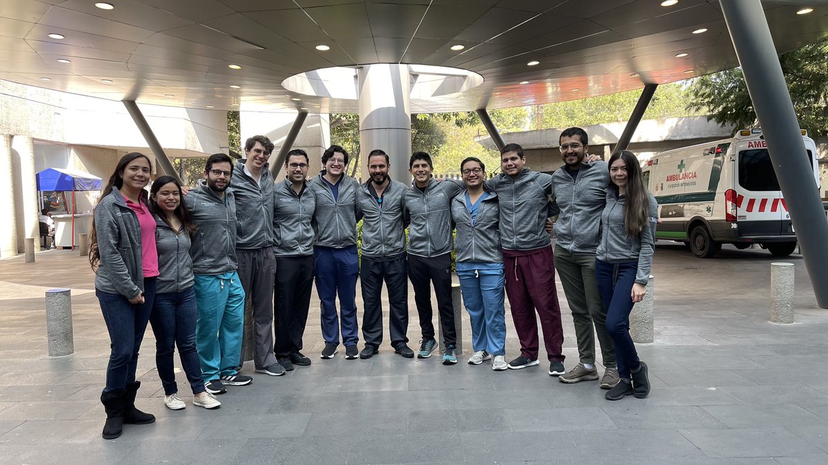 INNSZSurgery's tweet photo. After 9 months of training, meet our first-year surgical residents at #INNSZSurgery
Les presentamos a nuestros residentes de primer año. 
¡Esperamos pronto conocer a nuestros nuevos compañeros!
 #MedTwitter #Surgery #SoMe4Surgery #LatinoSurgery https://t.co/NQw5IF4COo