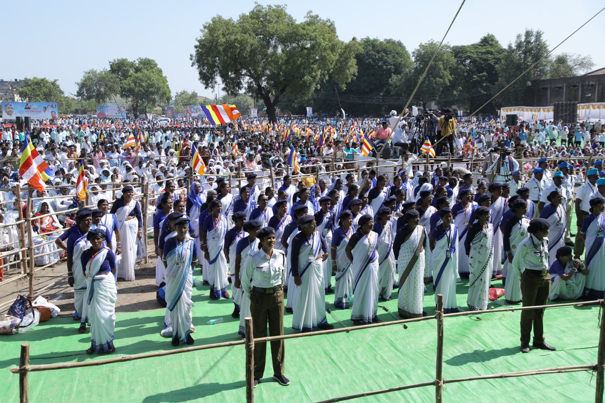 Prksh_Ambedkar's tweet photo. आज नांदेडमध्ये भारतीय बौद्ध महासभेचा धम्म मेळावा पार पडला. लोकांचा प्रचंड प्रतिसाद होता. चळवळीच्या विरोधकांनी कितीही हल्ले केले, तरी आमच्या उत्कर्षाच्या मार्गावर आम्ही ठाम आणि एक आहोत. हे आजच्या मेळाव्यातून तुम्ही जगाला दाखवून दिले.! सर्वांचे धन्यवाद. https://t.co/4kE3g5TUvV