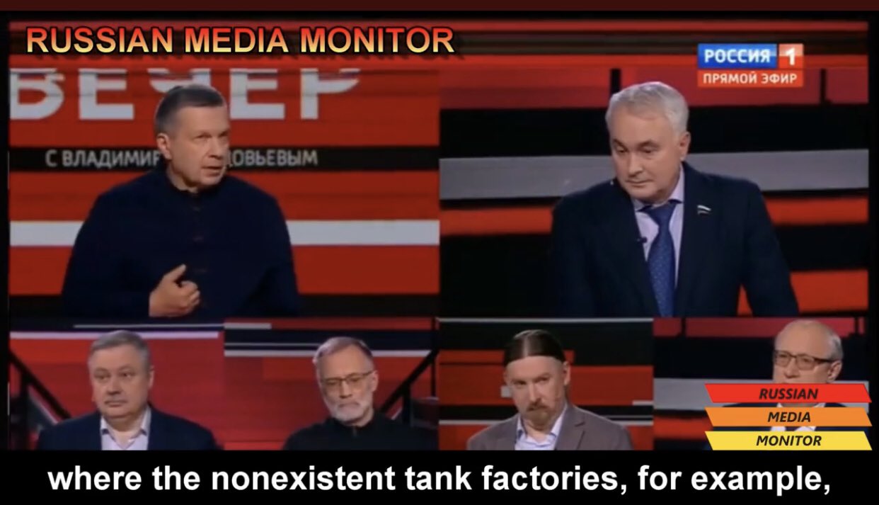 Fg0HgFnWQAALh_R?format=jpg&name=large