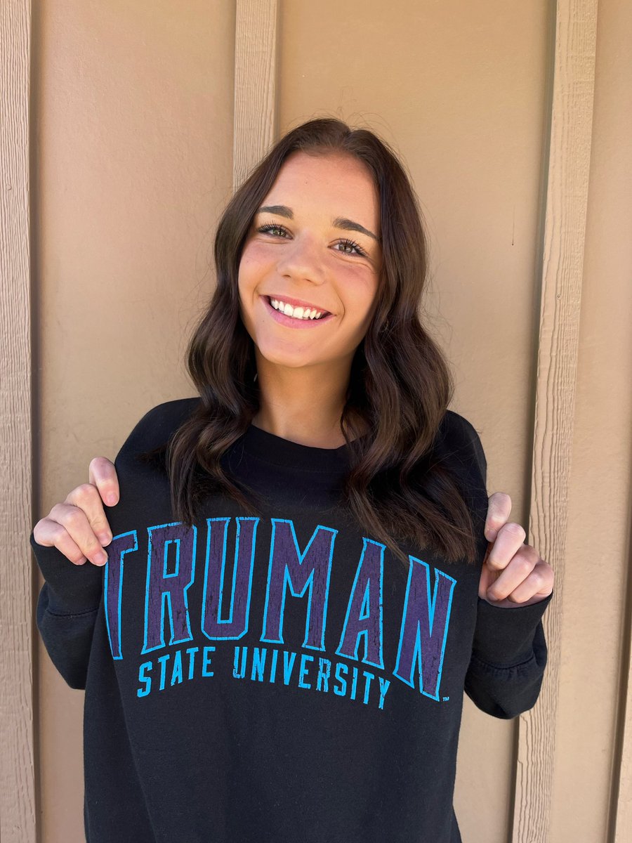 abby_hutteger's tweet photo. I am so blessed to announce my verbal commitment to continue my academic and athletic career playing soccer at Truman State! Thank you to my parents, my coaches, and all of my teammates over the years! GO BULLDOGS💜 @TrumanWS @SNFC_ECNL @SportingNE_FC https://t.co/qDuxdPLLJV