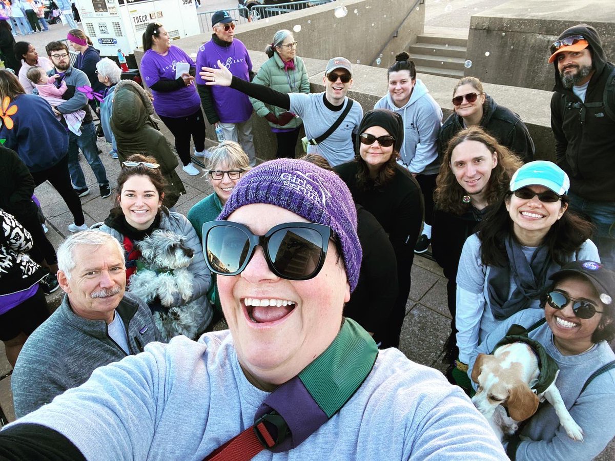 KendraSeaman's tweet photo. @CVLneuro (+ pups) does the 2022 Dallas Walk to End Alzheimer’s https://t.co/cpSuBeyAC4