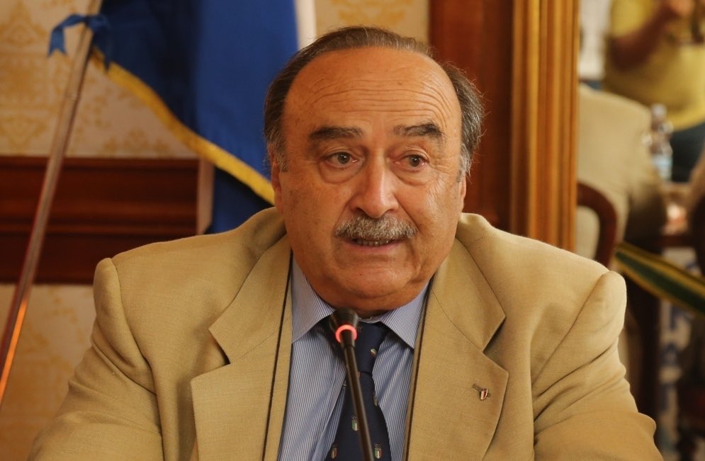 Lettera aperta del Presidente, Gherardo Tecchi. 

“Care allieve, allievi e famiglie; care colleghe e colleghi; care amiche e amici della nostra Federazione..”

Qui la lettera integrale
👉 federginnastica.it/news/27157-let… 

#Federginnastica #LeNostreFarfalle