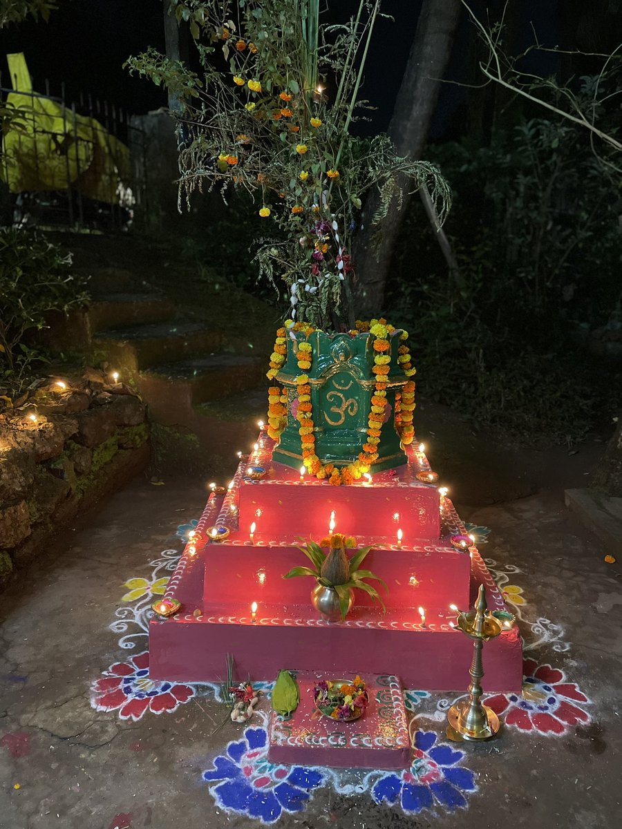 Tulsi Vivah in Goa🪔
Tulsi vivah is also called as ‘Dev Diwali’ or ‘Vadli Diwali’🌸

#Diwali2022 #diwali #TulsiVivah #goa #DevDiwali #festivals #festivalsofindia #festivalsofgoa