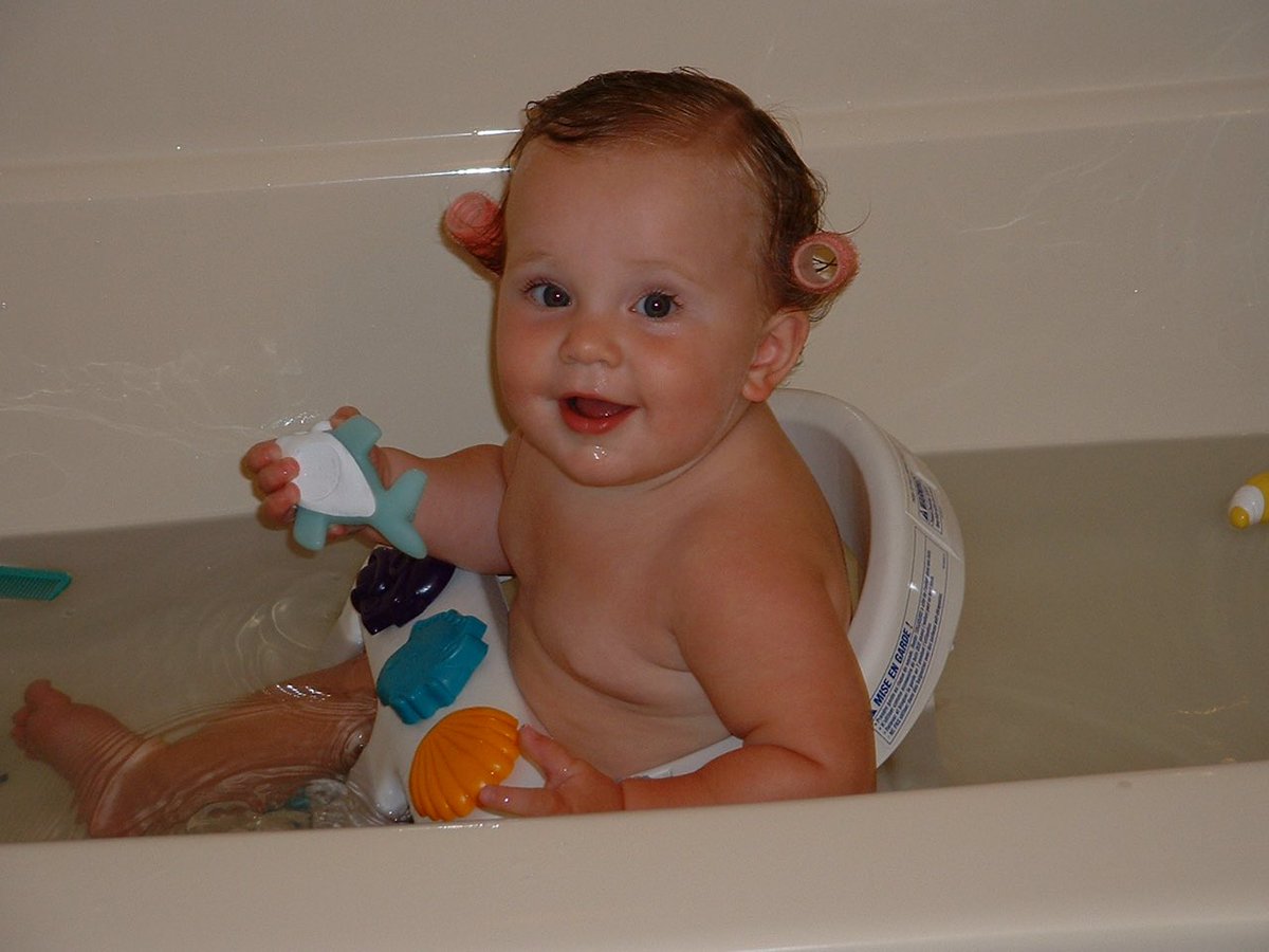 Happy birthday <a href="/maceblevins20/">Macey</a>