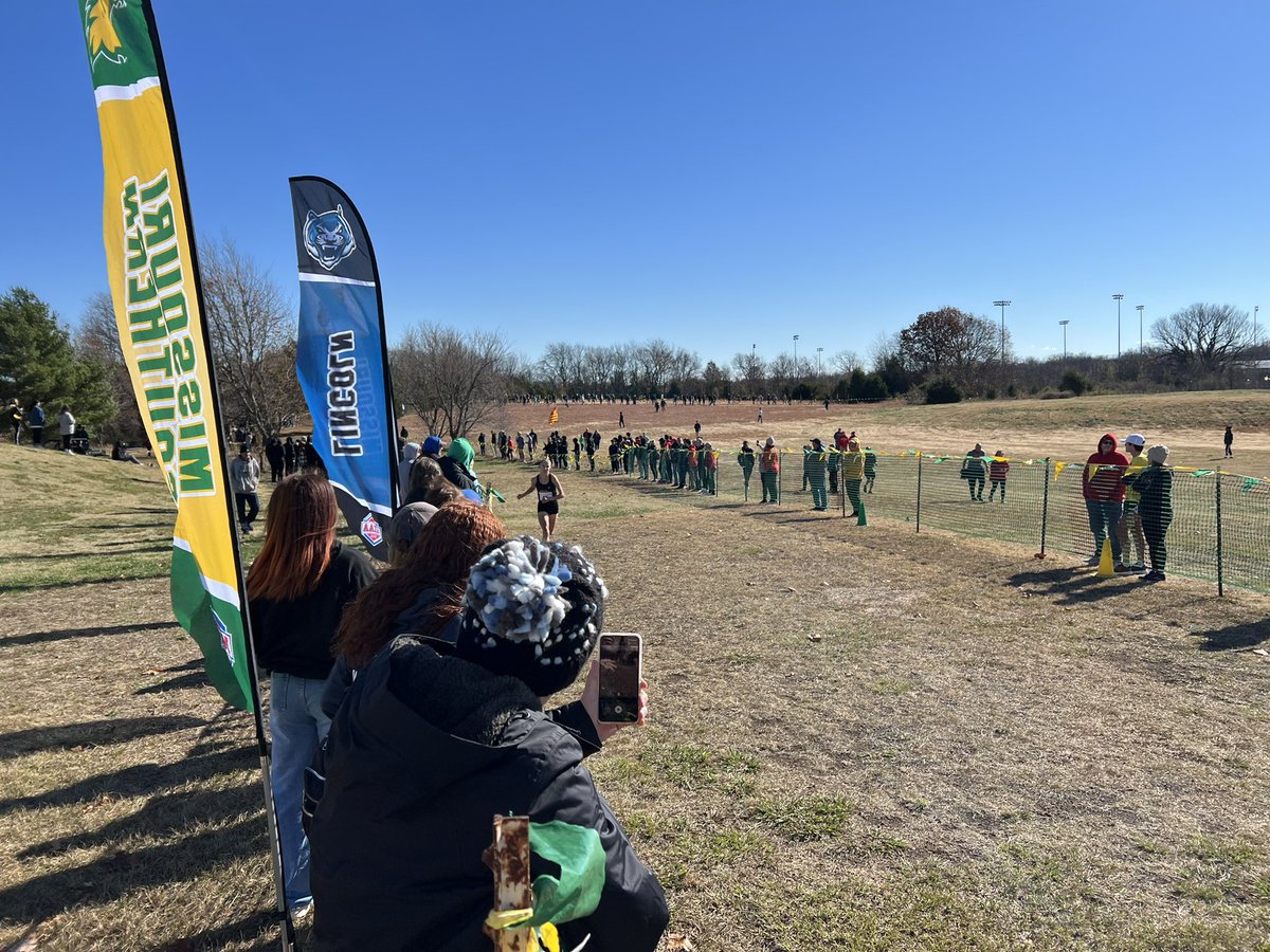 TYetmarAD's tweet photo. Unofficial - Sophomore Madison Nash finishes in 8th at the @TheMIAA Championships to lead the Griffs! Two others finish in Top 50. Official results and awards are up next! #GriffUp 🦁🦅☝🏻#StayGold https://t.co/GdGxxD0OjR