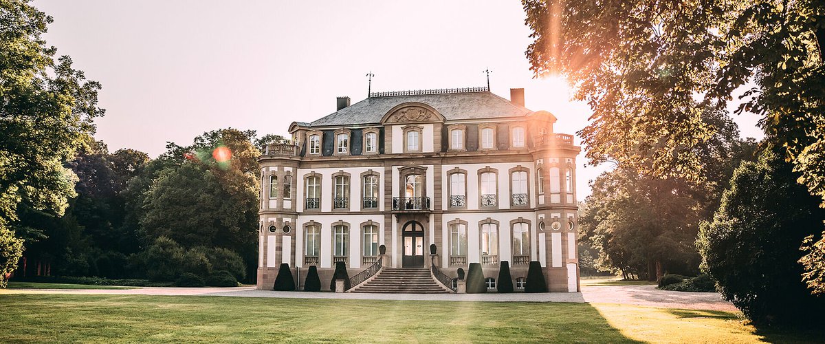 Bugatti Listenbourg✪ tweet media