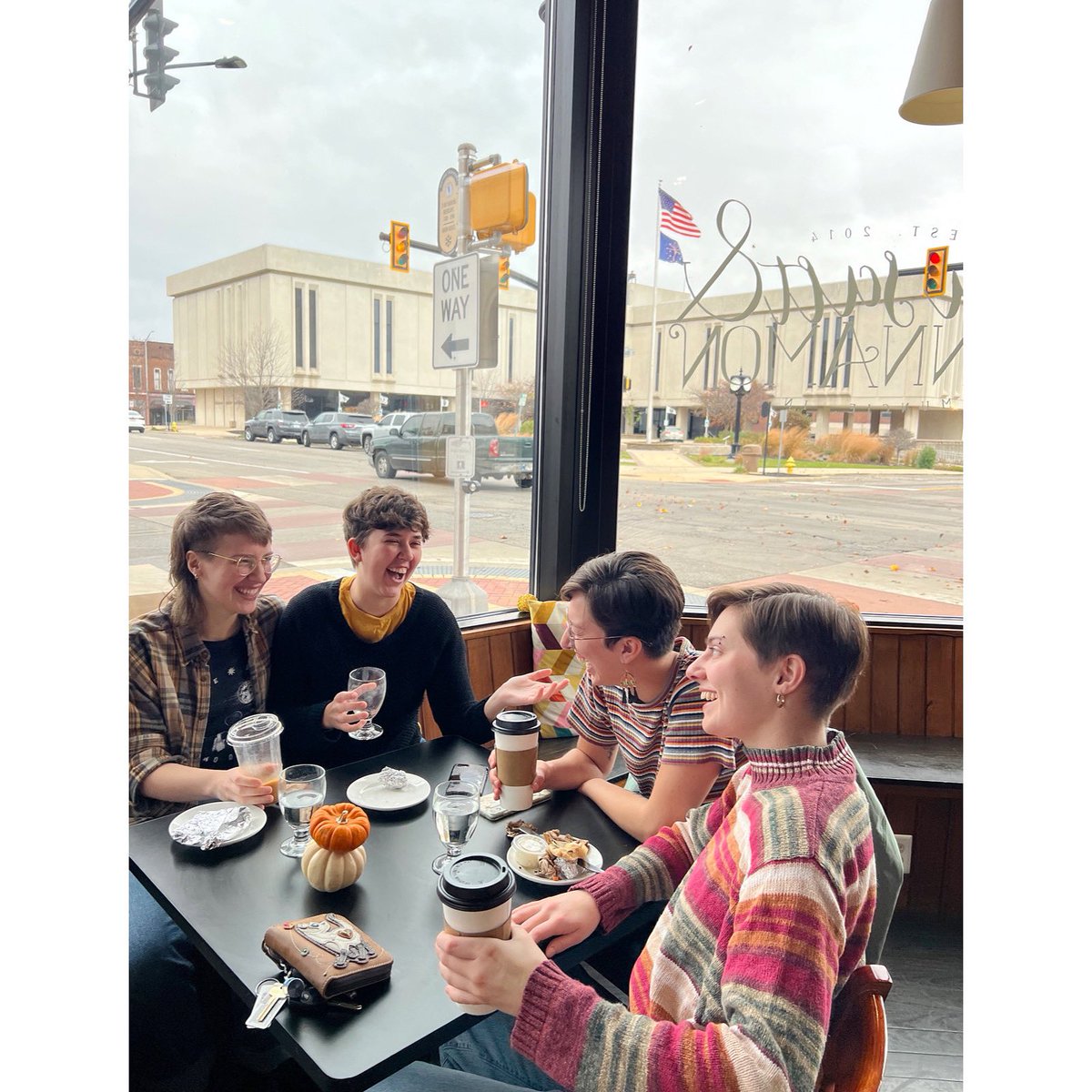 SeaSaltCinnamon's tweet photo. What a great place to hang out on a Saturday! 🙃 https://t.co/9jbxs8qoFo