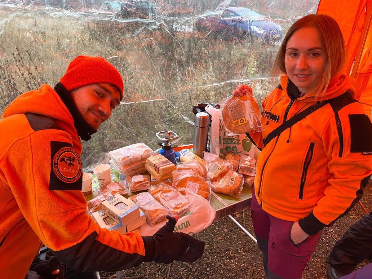 Спасибо <a href="/we_are_vkusvill/">ВкусВилл</a> за вкусное питание на выезде по профилактике пропаж в природной среде (установка табличек ориентиров) 
#вкусвилл
#лизаалерт