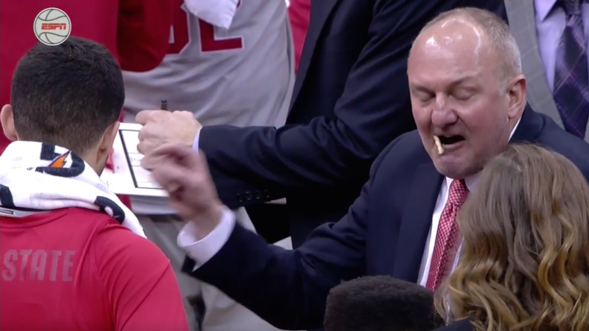 Conzy22's tweet photo. @barstoolsports Is that…THAD MATTA?! https://t.co/BLB5RpKMhx