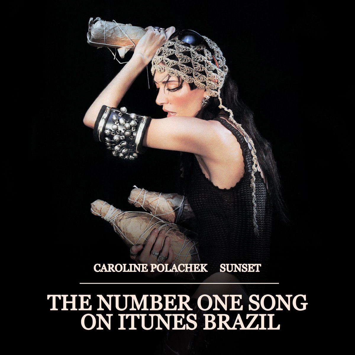 polachekbrasil's tweet image. For the first time in Caroline Polachek's career, SUNSET is #1 and LONG ROAD HOME is #2 on ITUNES BRAZIL! 🇧🇷
This is a gift from all of the Brazilian fans for you, @carolineplz! As a "thank you", we would love to listen LONG ROAD HOME tomorrow on @PsSaoPaulo. ❤️