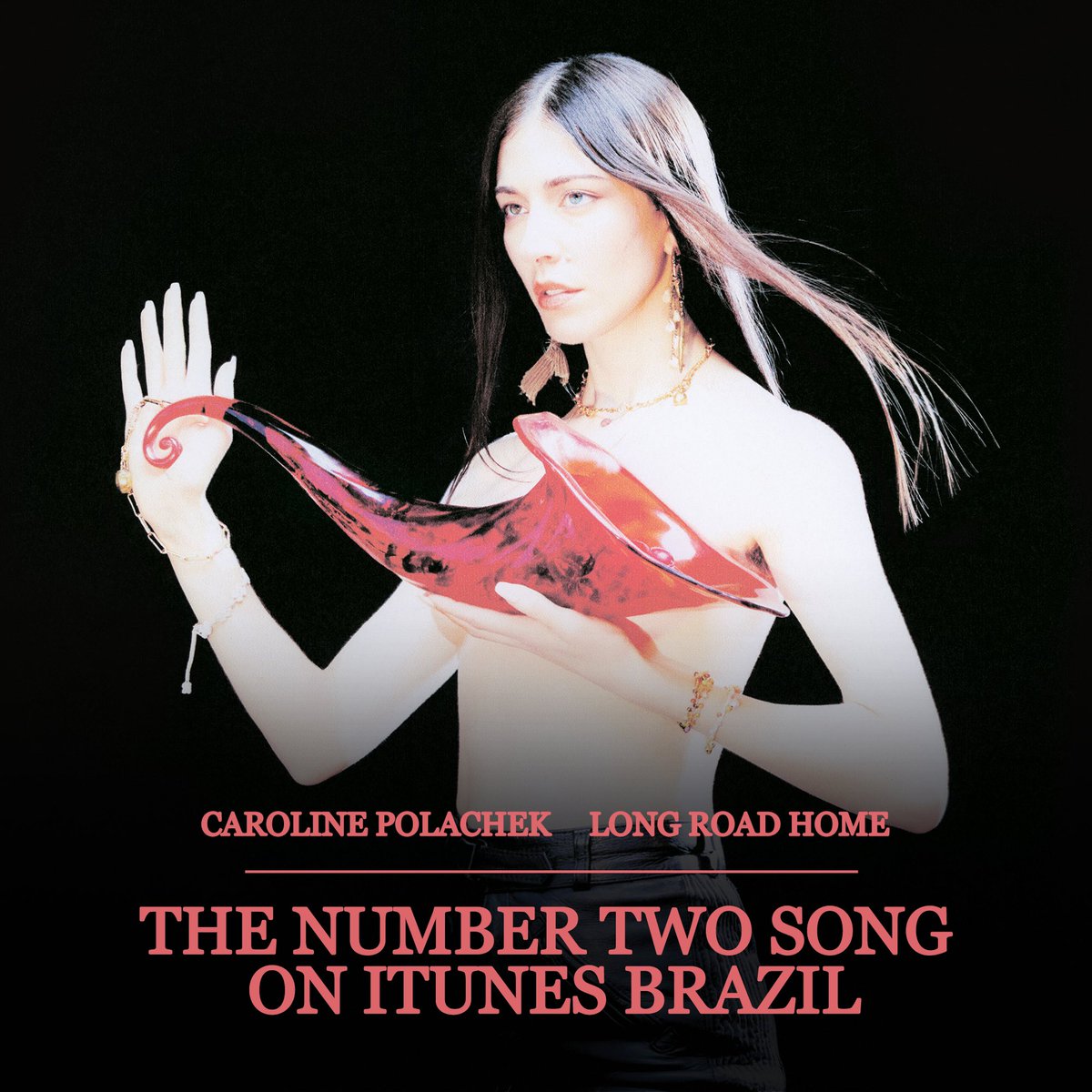 polachekbrasil's tweet image. For the first time in Caroline Polachek's career, SUNSET is #1 and LONG ROAD HOME is #2 on ITUNES BRAZIL! 🇧🇷
This is a gift from all of the Brazilian fans for you, @carolineplz! As a "thank you", we would love to listen LONG ROAD HOME tomorrow on @PsSaoPaulo. ❤️