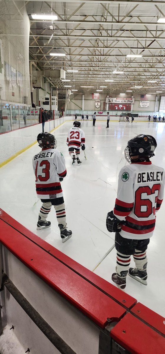 UpstateDevilCB's tweet photo. We are @NJDevils and @UticaComets fans living in Buffalo. My twins team just got their new home jerseys with new colors. I'm not complaining 🤣
#njdevils #uticacomets #nhl #ahl #youthhockey #wny #buffalo #cazchiefs https://t.co/YTAP456DZP