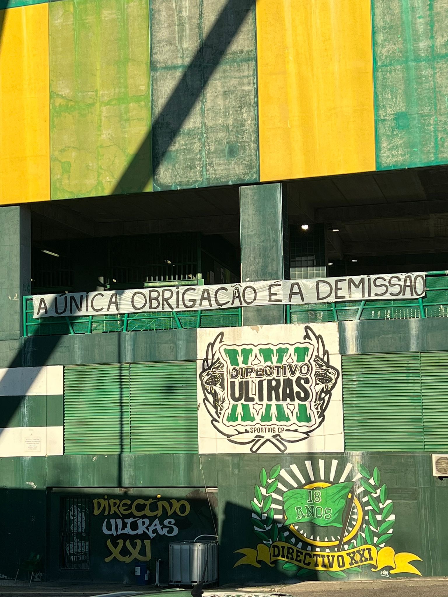 E o Sporting Vai Jogar - song and lyrics by Directivo Ultras XXI