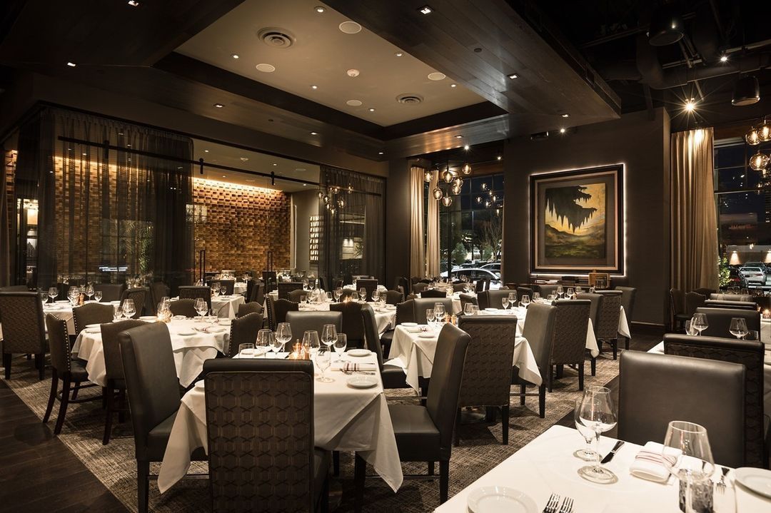 Willie_Gs's tweet photo. Gather around our table this Thanksgiving! We'll be featuring our signature menu and seasonal dishes! Make your reservation today: https://t.co/xvWfDm9kIz https://t.co/D1B07S0KSn
