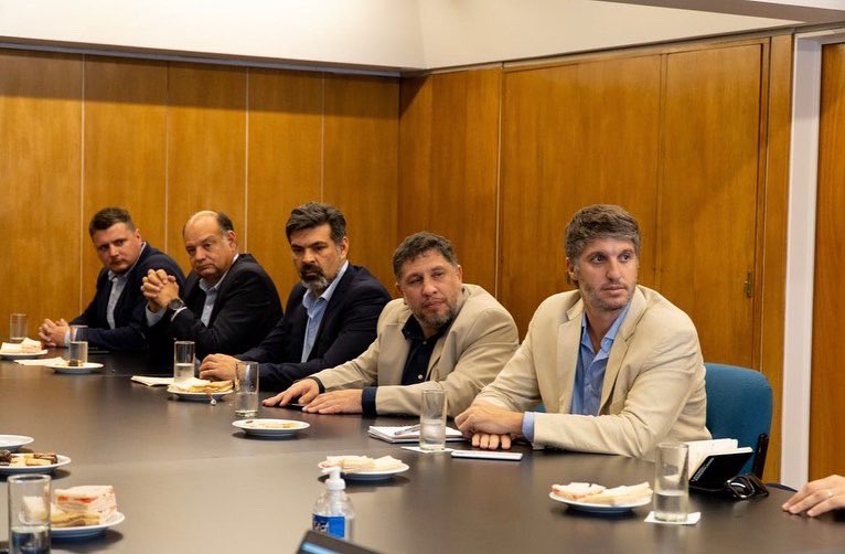 fonred_ok's tweet photo. Convenio entre nuestra red y el Consejo Federal de Inversiones.
.
Seguimos trabajando para impulsar al sistema de garantía público de nuestro país, en conjunto con @CFI_Argentina 
⬇️ https://t.co/KvWeBnP13q
