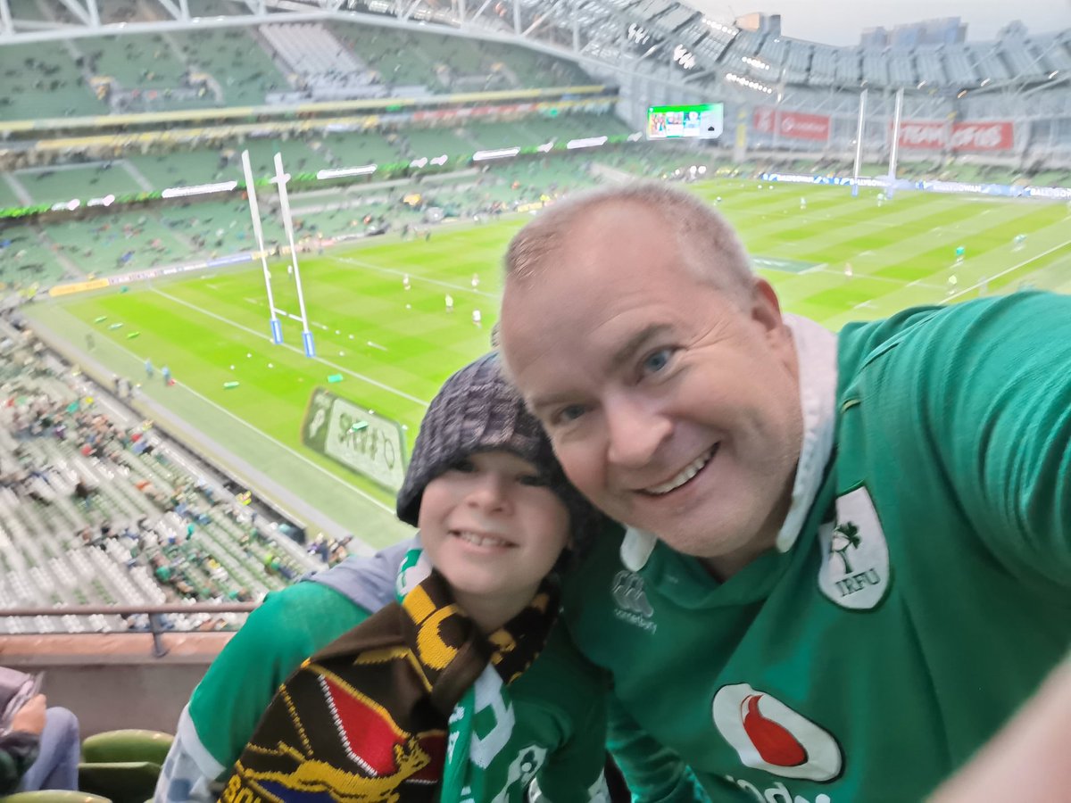 MOSull22's tweet photo. , #shouldertoshoulder #TeamOfUs #IREvRSA https://t.co/Jns9D40SzK