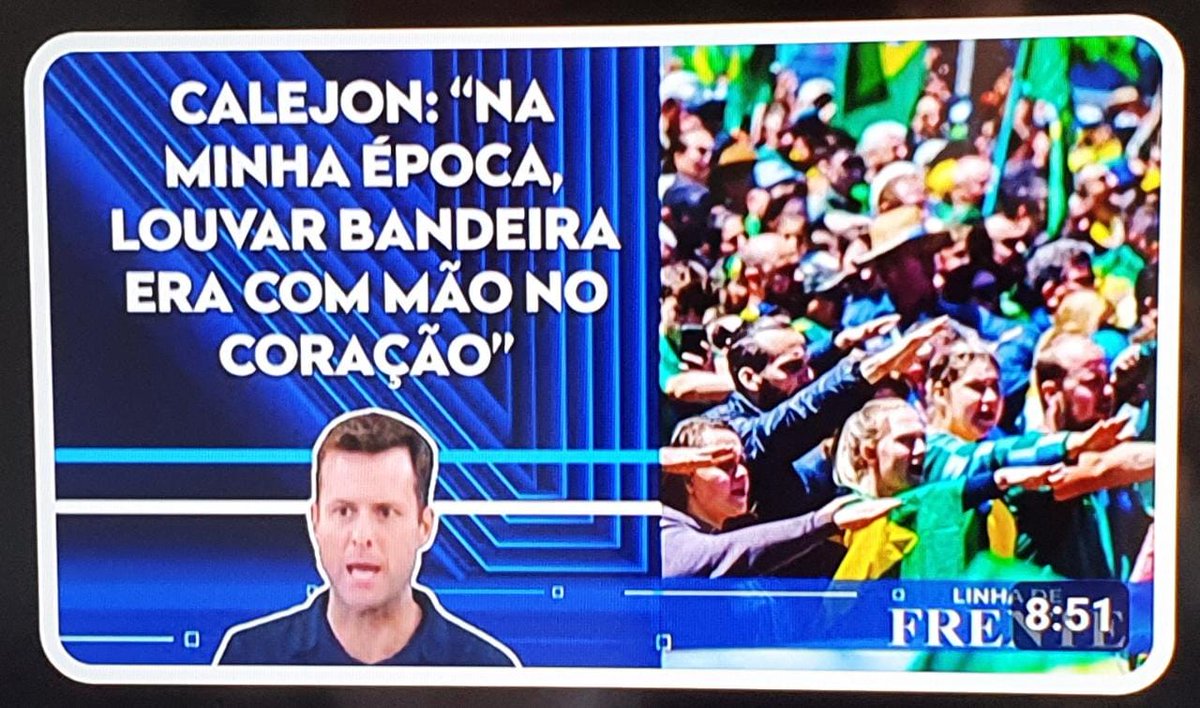 *Esse "jornalista" mal informado, ou mau caráter, nunca serviu às FFAA, e muito menos compareceu à prefeitura para sequer tirar a carteira de reservista. O Juramento é assim: com a mão estendida!!!* Obs: esse "jornalista" deve ter estudado já com o "inovador" método Paulo freire