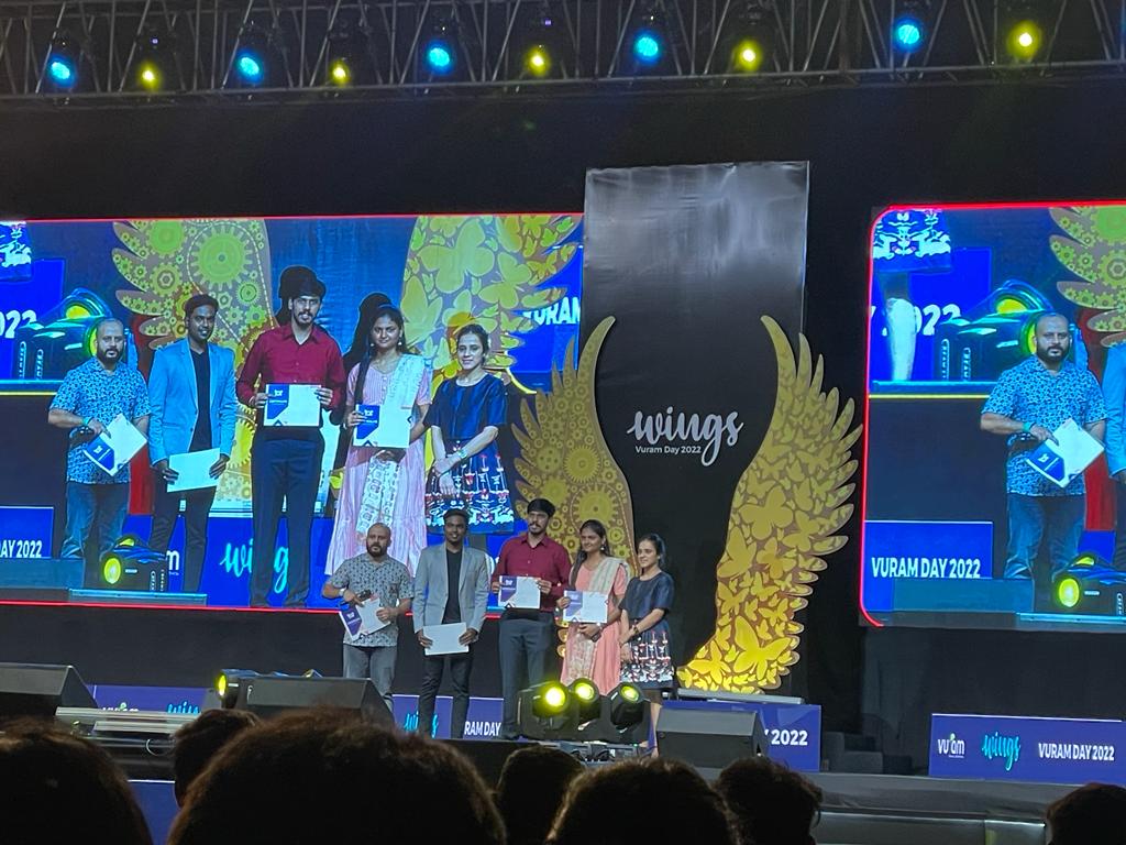 Hari Bhagirath (@haribhagirath) on Twitter photo Honored to present the recognition to the pilot batch of Tech Talkers at #VuramDay2022 in front of an audience of more than 2500 in the heart of #Bengaluru Tech Talks by @vuram_company  shares best practices and knowledge on technology
#technology #people #techtalk #workculture Honored to present the recognition to the pilot batch of Tech Talkers at #VuramDay2022 in front of an audience of more than 2500 in the heart of #Bengaluru Tech Talks by @vuram_company  shares best practices and knowledge on technology
#technology #people #techtalk #workculture